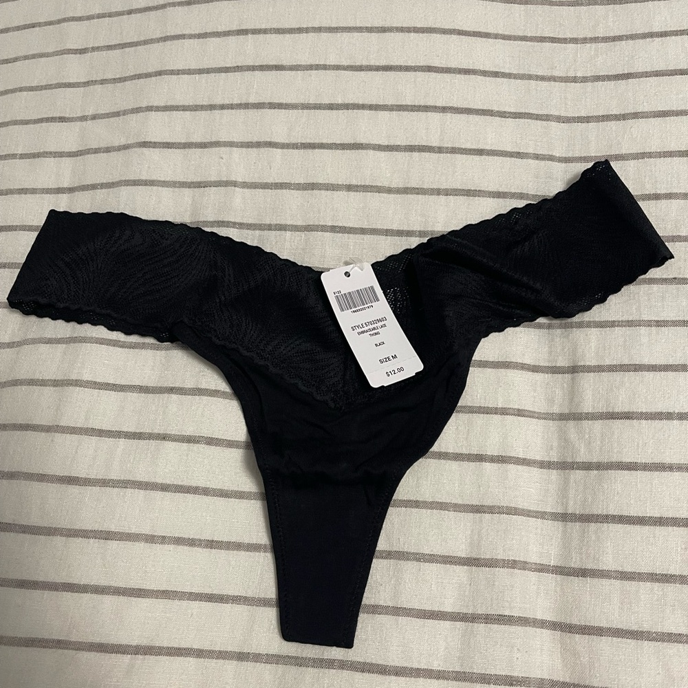 NWT soma embraceable thongs